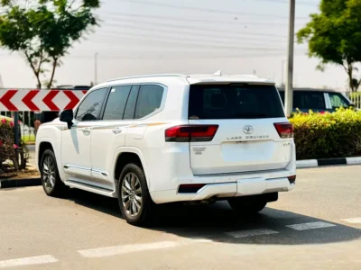 2023 Toyota Land Cruiser VXR 3.5 Litres 6 Cylinders Diesel Engine White Beige SUV GCC