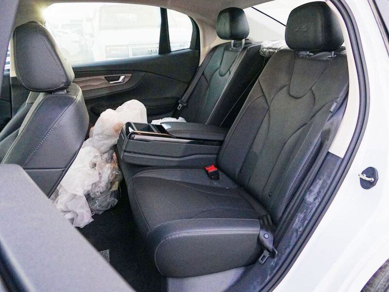 2024 HONGQI E-QM5 T3 EDITION Electric Vehicle White Black Sedan Chinese Specs