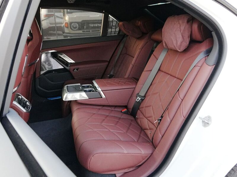 2025 BMW 740i MASTERCLASS M SPORT PACKAGE 6 Cylinders Hybrid White Burgundy Sedan