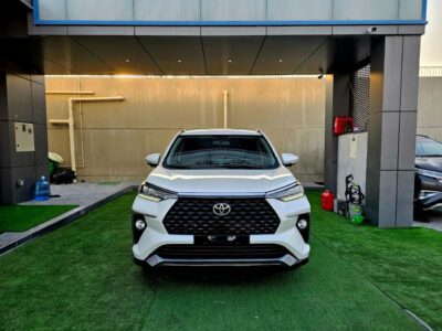 2023 Toyota Veloz GLX 1.5 Litres 4 Cylinders Petrol Engine White Black SUV GCC Specs