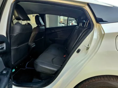 2022 TOYOTA PRIUS 1.8 Litres 4 Cylinders HYBRID Engine White Black Hatchback Automatic