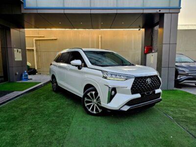 2023 Toyota Veloz GLX 1.5 Litres 4 Cylinders Petrol Engine White Black SUV GCC Specs