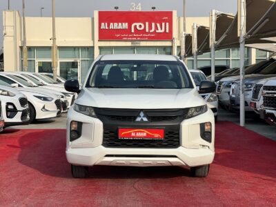 2021 Mitsubishi L200 2.4 Liters 4 Cylinders Petrol Engine 4X2 Manual White Grey Pickup Truck