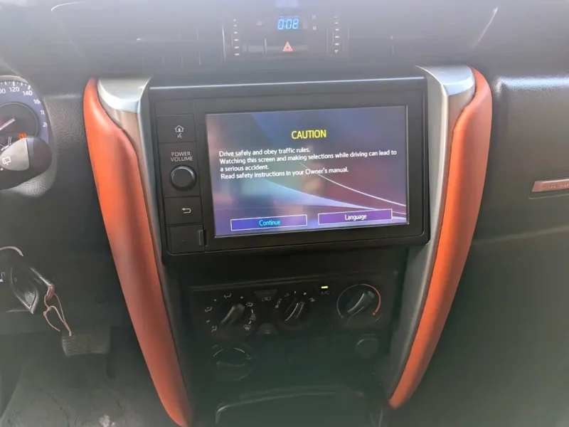 2021 Toyota Fortuner EXR 2.7 Litres 4-Cylinder Petrol Engine Black Orange SUV GCC Specs