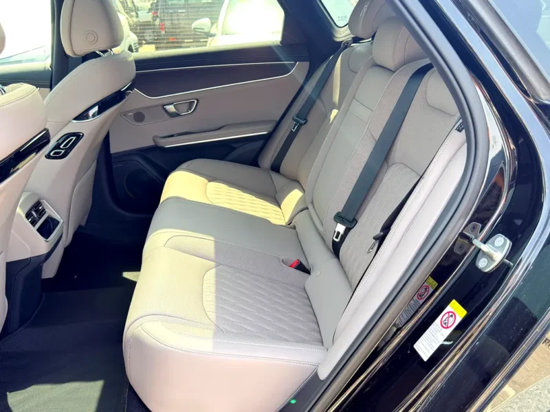 2025 BYD HAN Flagship Edition 4 Cylinders Plug-in Hybrid Engine Black Beige Sedan Automatic