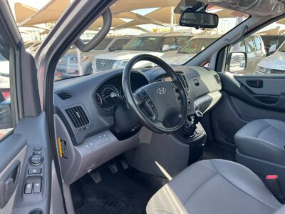 2021 Hyundai H1 5 Seats Van 2.4 Litres 4 Cylinder Diesel Engine Manual Silver Grey Van