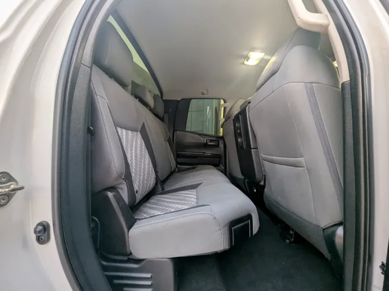 2020 Toyota Tundra Double Cab SR 5.7L V8 Petrol Engine White Black Pickup Truck GCC