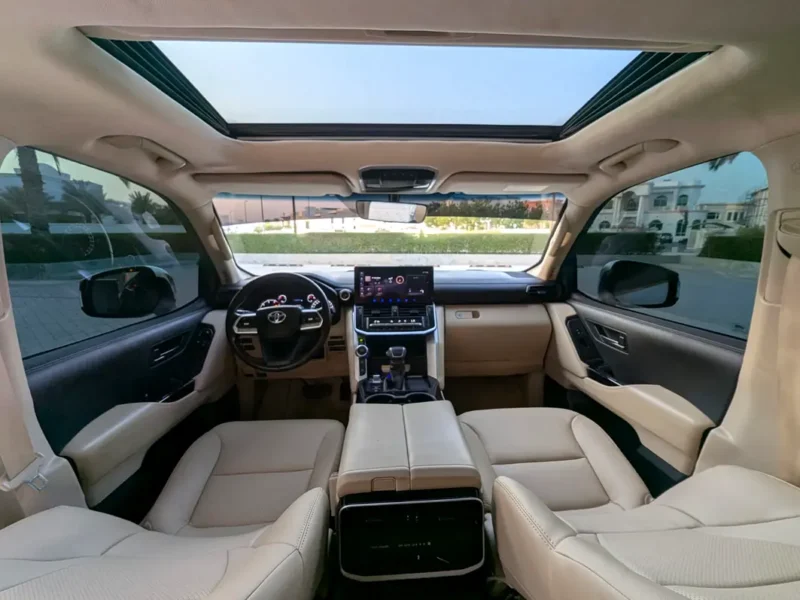 2023 Toyota Land Cruiser VXR 3.3L Twin-Turbo V6 Diesel Engine White Beige SUV GCC Specs