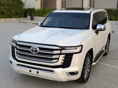 2023 Toyota Land Cruiser VXR 3.3L Twin-Turbo V6 Diesel Engine White Beige SUV GCC Specs