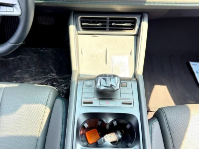 2025 BYD Qin L Premium 4 Cylinders Plug-in Hybrid Engine White Black Sedan Chinese Specs