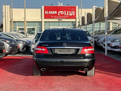 2013 Mercedes Benz E300 3.0 Litres 6 Cylinders Petrol Engine Black Sedan Korean Specs