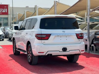 2021 Nissan Patrol SE T2 4.0 Litres 6 Cylinders Petrol Engine White Beige SUV GCC Specs