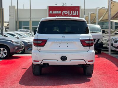 2021 Nissan Patrol SE T2 4.0 Litres 6 Cylinders Petrol Engine White Beige SUV GCC Specs