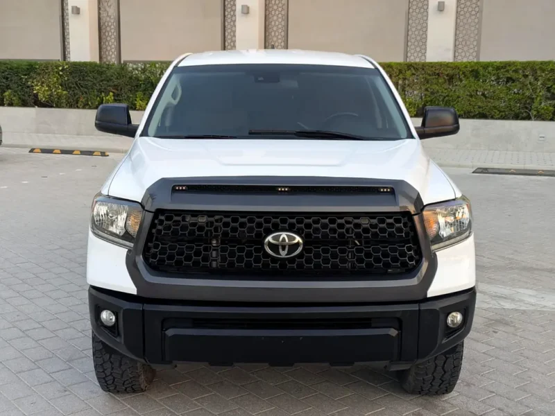 2020 Toyota Tundra Double Cab SR 5.7L V8 Petrol Engine White Black Pickup Truck GCC