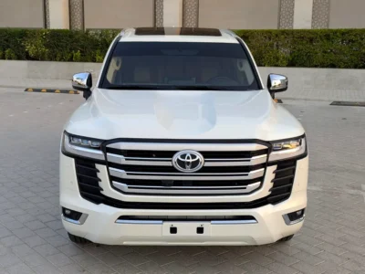 2023 Toyota Land Cruiser VXR 3.3L Twin-Turbo V6 Diesel Engine White Beige SUV GCC Specs