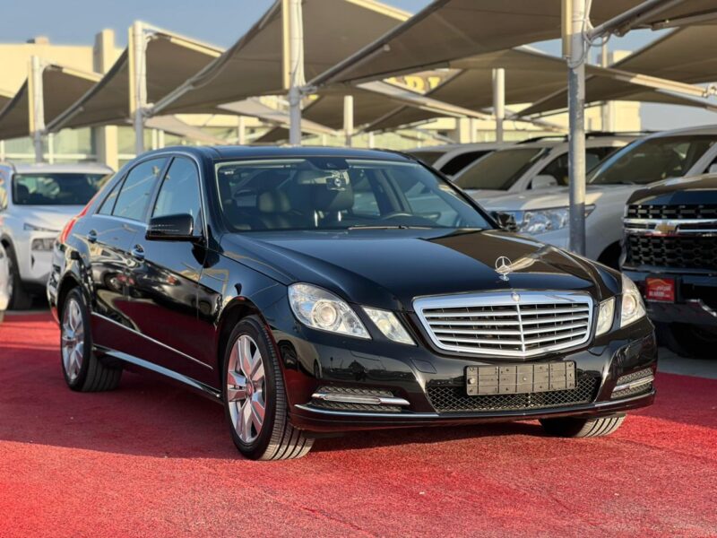 2013 Mercedes Benz E300 3.0 Litres 6 Cylinders Petrol Engine Black Sedan Korean Specs