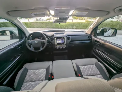 2020 Toyota Tundra Double Cab SR 5.7L V8 Petrol Engine White Black Pickup Truck GCC