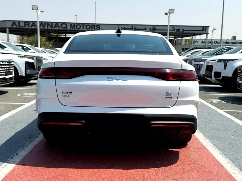2025 BYD Qin L Premium 4 Cylinders Plug-in Hybrid Engine White Black Sedan Chinese Specs