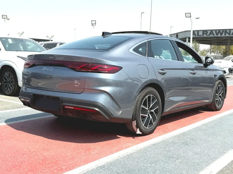 2025 BYD Qin L Premium 4 Cylinders Plug-in Hybrid Engine Grey Sedan Chinese Specs