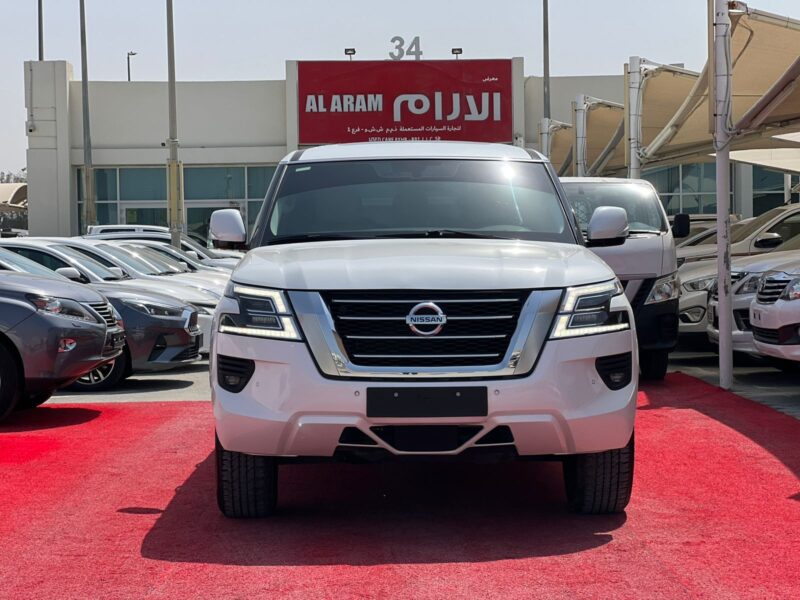 2021 Nissan Patrol SE T2 4.0 Litres 6 Cylinders Petrol Engine White Beige SUV GCC Specs