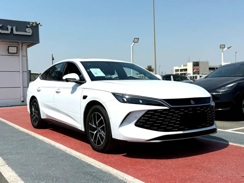 2025 BYD Qin L Premium 4 Cylinders Plug-in Hybrid Engine White Black Sedan Chinese Specs