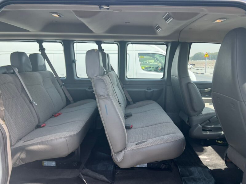 2020 Chevrolet Express 6.0L V8 Vortec Petrol Engine 15 Seaters White Grey Van GCC Specs