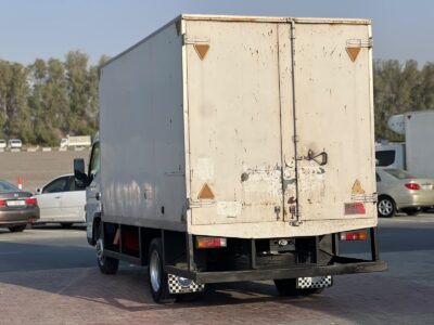 2021 Mitsubishi Canter 14FT Manual 4.2L 4 Cylinders Diesel Engine White Black GCC Specs