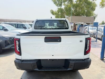 2026 Toyota Hilux E 2.8 Litres 4 Cylinders Turbo Diesel Engine White Black Pickup Truck MT