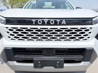 2026 Toyota Hilux E 2.8 Litres 4 Cylinders Turbo Diesel Engine White Black Pickup Truck MT