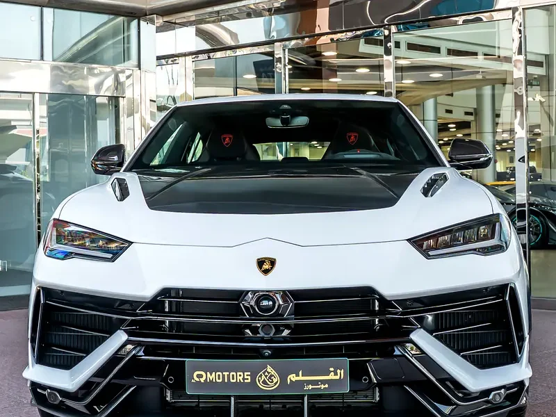 2024 Lamborghini Urus Performante 4.0-liter twin-turbo V8 Petrol Engine White Black SUV