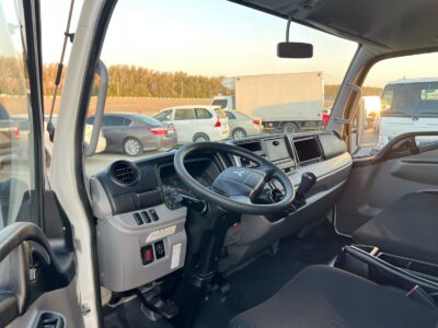 2021 Mitsubishi Canter Box 14FT 4.2L 4 Cylinders Diesel Engine White Black GCC Specs Manual