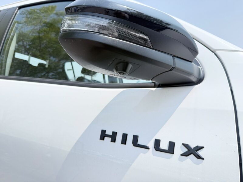 2026 Toyota Hilux E 2.8 Litres 4 Cylinders Turbo Diesel Engine White Black Pickup Truck MT