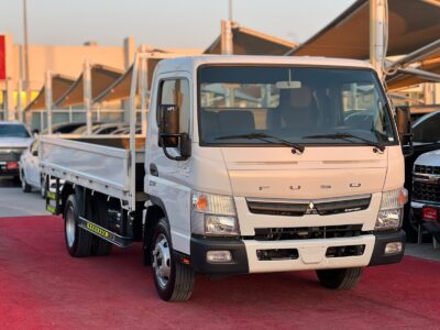 2025 Mitsubishi Canter 14FT Manual Clean 4.2L 4 Cylinders Diesel Engine White Black Truck