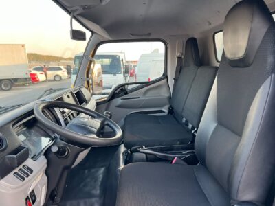2021 Mitsubishi Canter Box 14FT 4.2L 4 Cylinders Diesel Engine White Black GCC Specs Manual