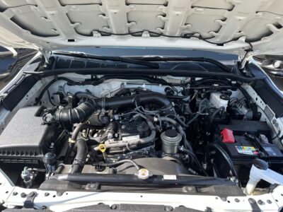 2019 Toyota Fortuner EXR 2.7 Litres 4-Cylinder Petrol Engine White Brown SUV GCC Specs