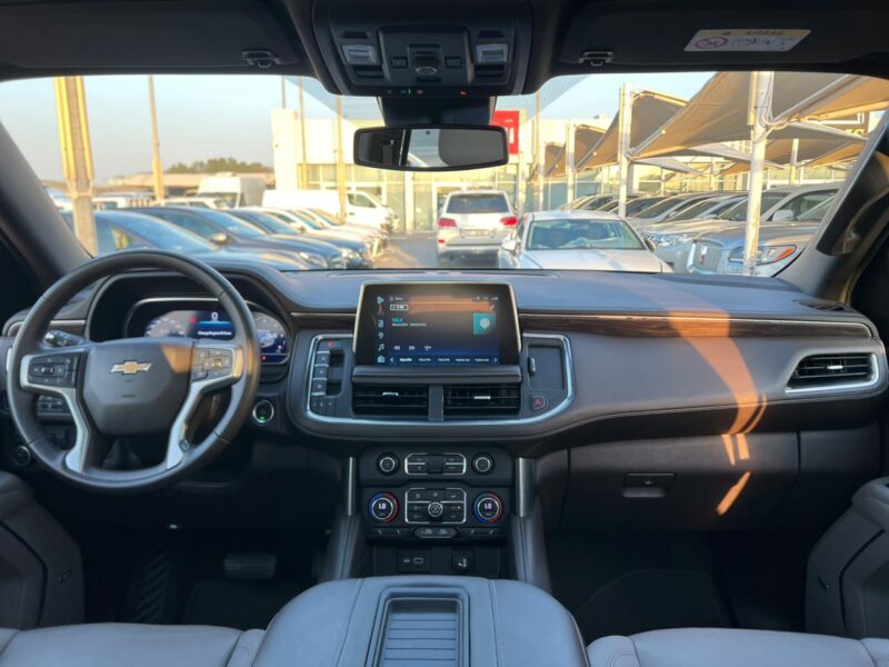 2023 Chevrolet Suburban LT 5.3-liter V8 EcoTec3 Petrol Engine Black Beige SUV GCC Specs