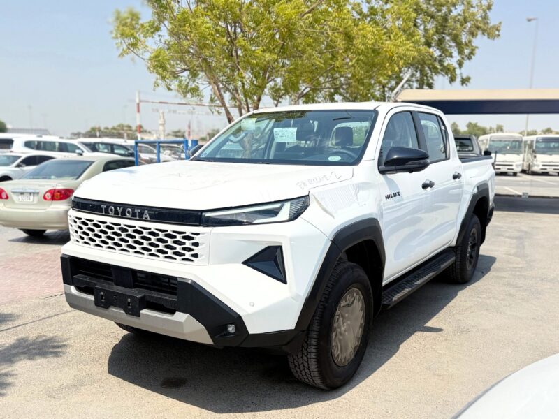 2026 Toyota Hilux E 2.8 Litres 4 Cylinders Turbo Diesel Engine White Black Pickup Truck MT