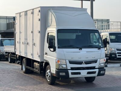 2022 Mitsubishi Canter 14FT Manual 4.2L 4 Cylinders Diesel Engine White Black GCC Specs