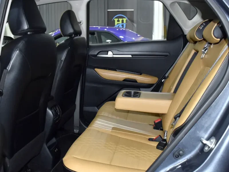 2025 Kia Sonet 1.5 Litres 4 Cylinders Petrol Engine Grey Tan Crossover GCC Specs