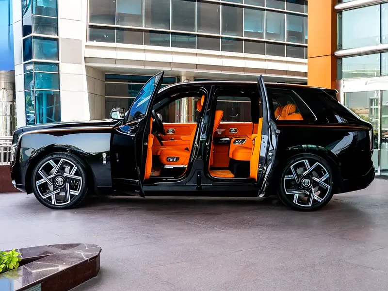 2026 Rolls-Royce Cullinan Black Badge Twin-Turbo V12 Petrol Engine Black Orange SUV