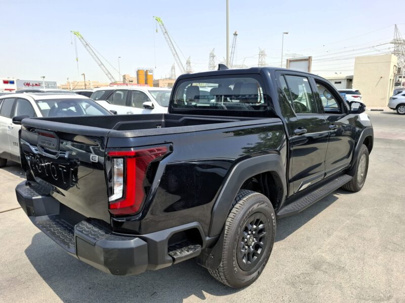 2026 Toyota Hilux E 2.8 Litres 4 Cylinders Turbo Diesel Engine Black Pickup Truck MT