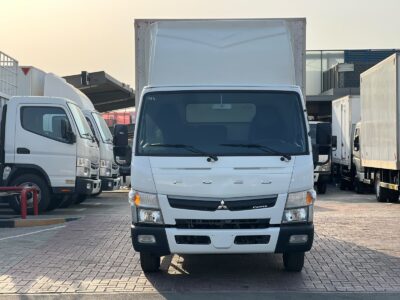 2021 Mitsubishi Canter 14FT Manual 4.2L 4 Cylinders Diesel Engine White Black GCC Specs