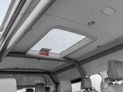 2026 Toyota Hiace Modified 4×4 2.8L 4-Cylinder Turbo Diesel Engine White Grey Van GCC