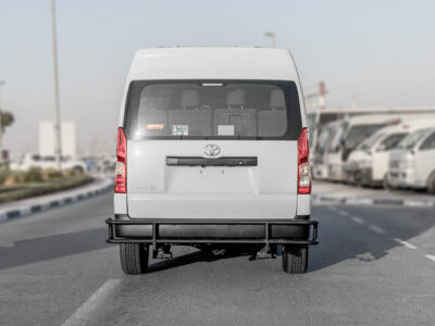 2026 Toyota Hiace Modified 4×4 2.8L 4-Cylinder Turbo Diesel Engine White Grey Van GCC