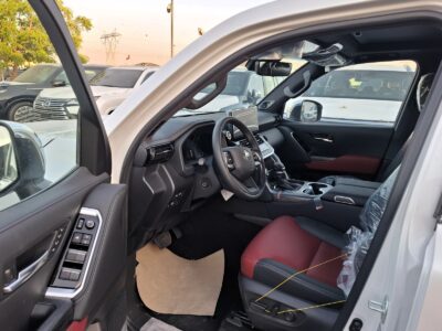 2026 Toyota Landcruiser VXR 3.5 Litres V6 Twin-Turbo Petrol Engine White Red SUV