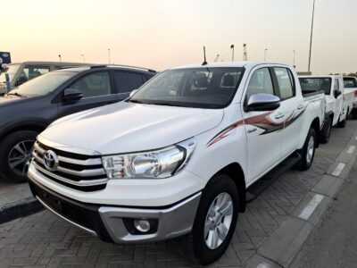 2019 Toyota Hilux 2.7L Dual VVT-i Inline-4 Petrol Engine White Black Pickup Truck GCC Specs