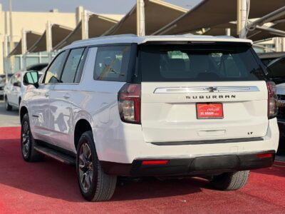 2023 Chevrolet Suburban LT 5.3-liter V8 EcoTec3 Petrol Engine White Beige SUV GCC Specs