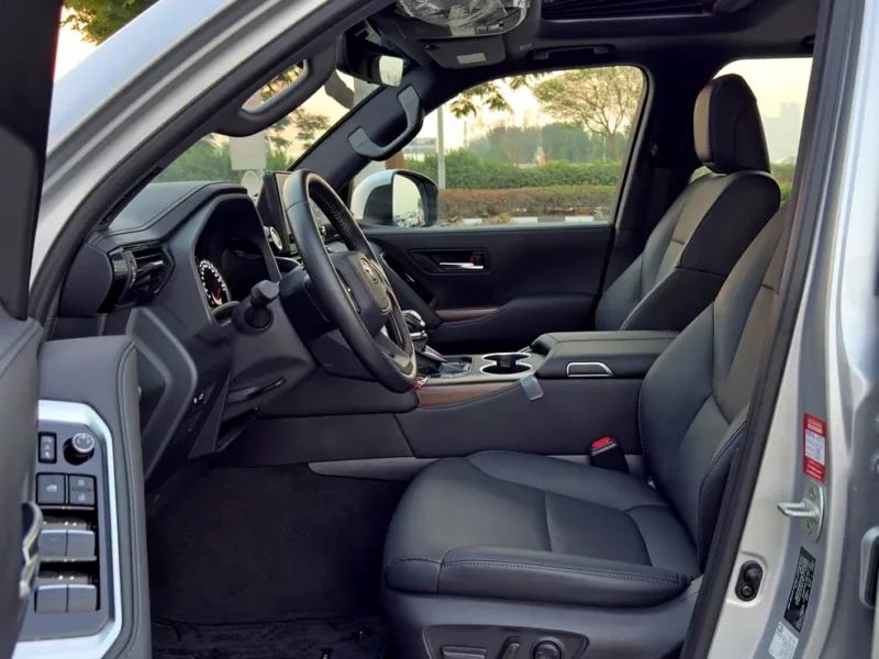 2024 Toyota Land Cruiser GXR 4.0 Litres 6 Cylinders Petrol Engine Silver Black SUV GCC Specs