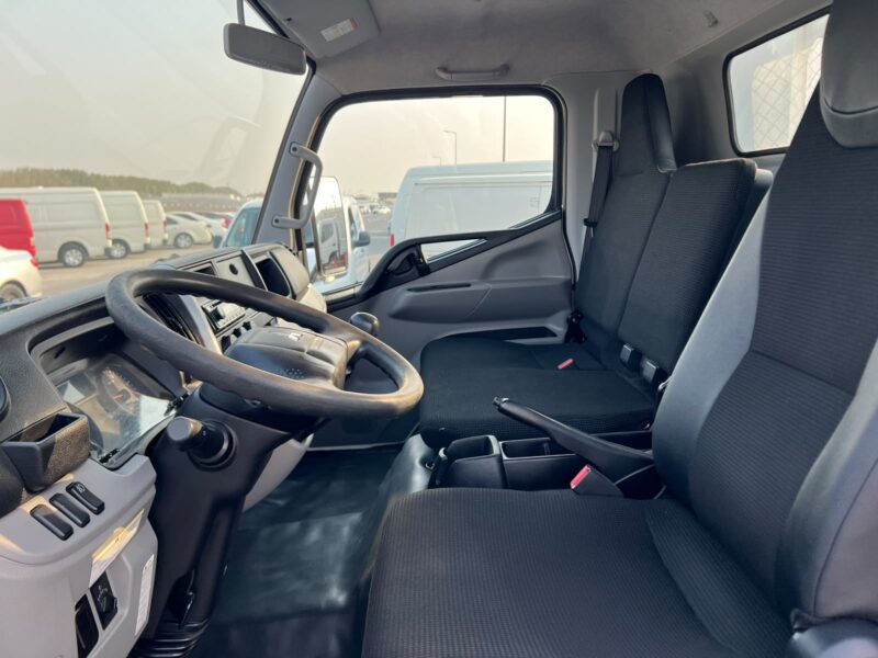 2022 Mitsubishi Canter 14FT Manual 4.5L 4 Cylinders Diesel Engine White Black GCC Specs