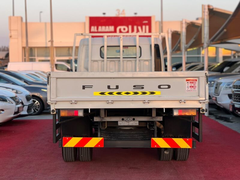 2025 Mitsubishi Canter 14FT Manual Clean 4.2L 4 Cylinders Diesel Engine White Black Truck
